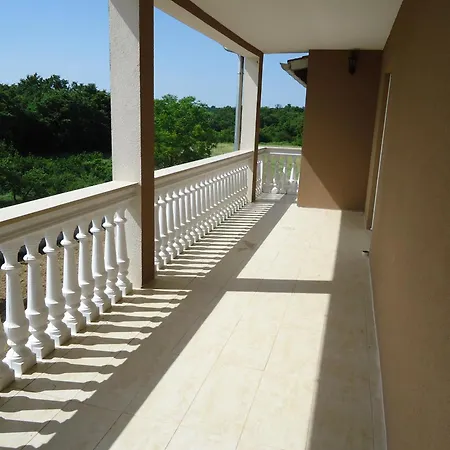 Nina Apartament