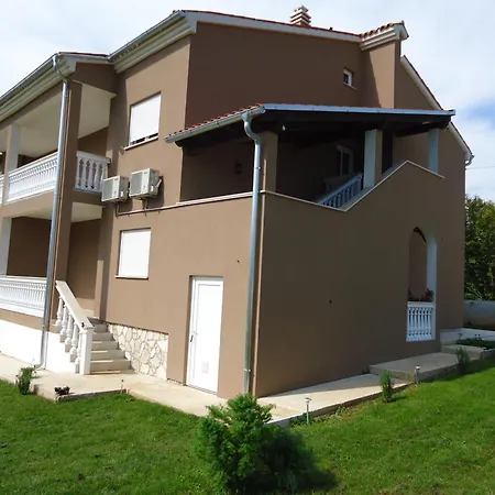 Apartament Nina