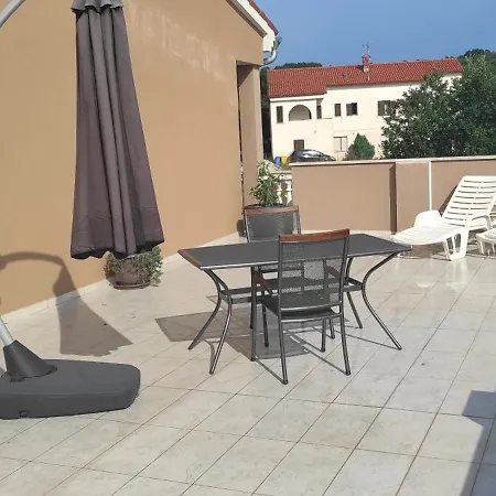 Apartment Nina